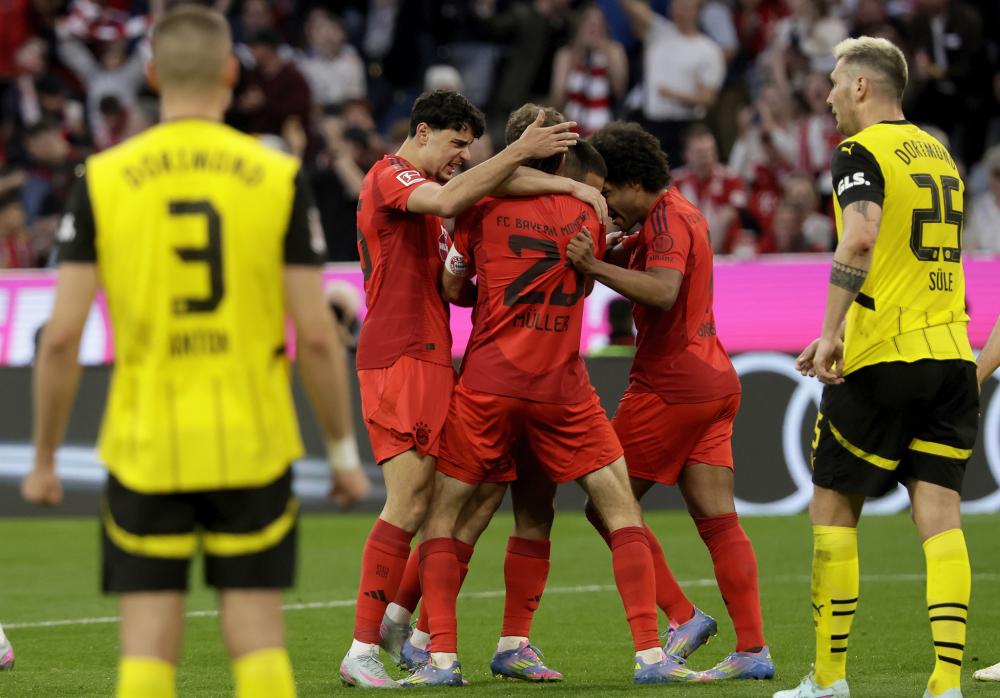 博格巴則以 博格巴則以